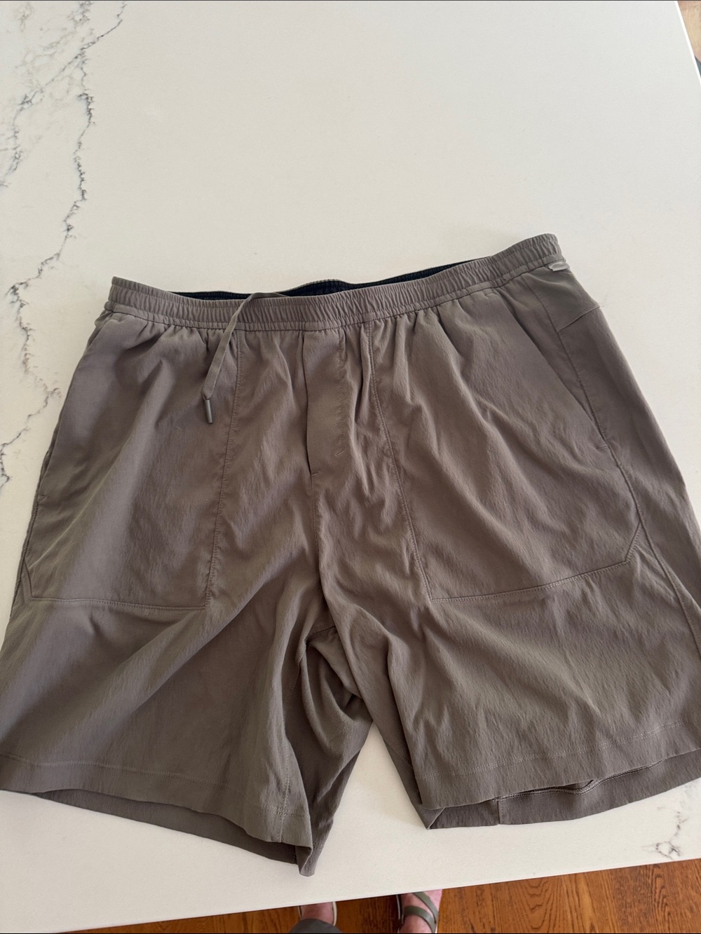 lululemon athletica XXL, 7” Men's Athletic Shorts in Taupe Gray